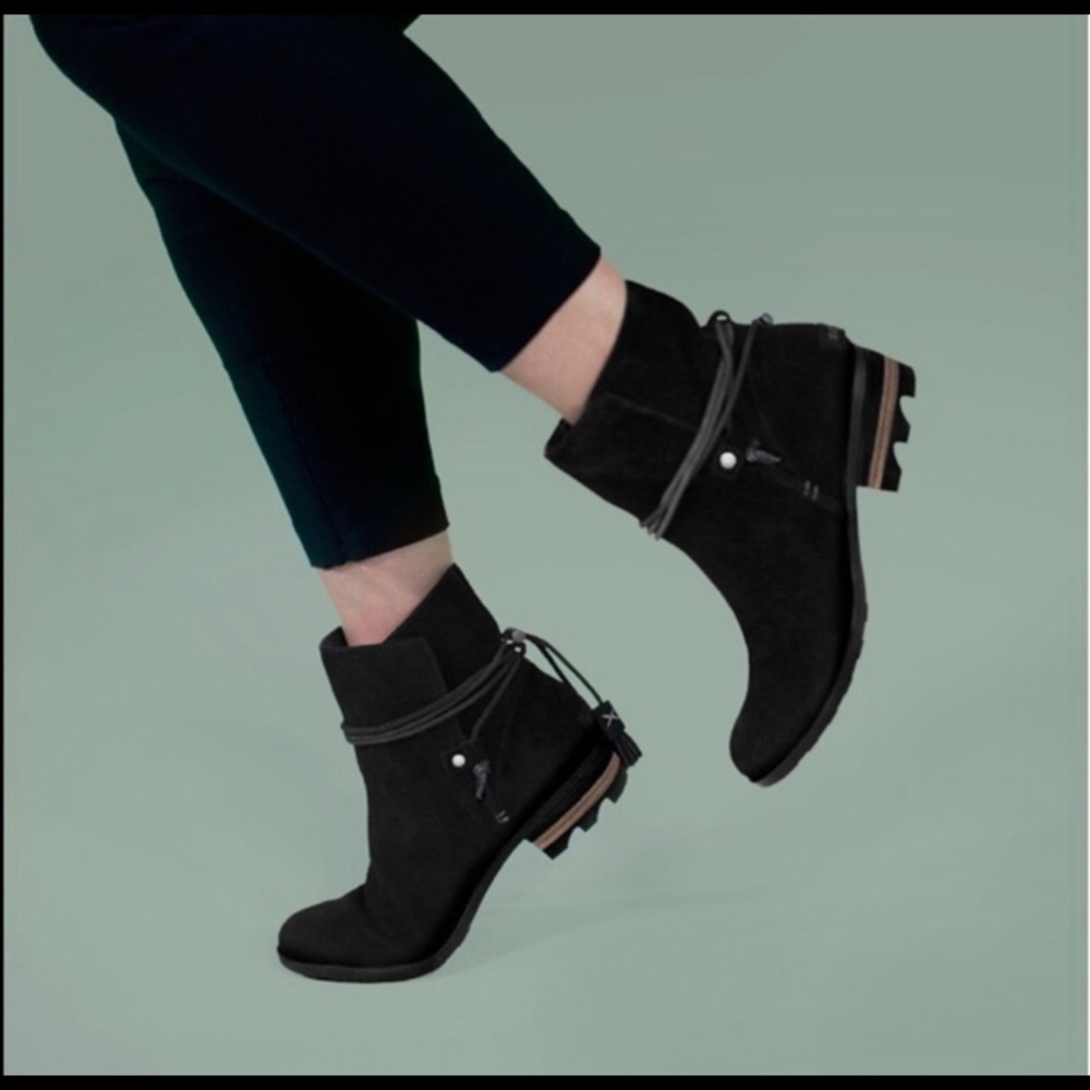 Sorel short boot 9.5 EUC